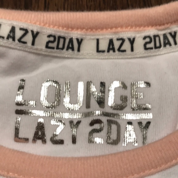 M&S - Lounge - Picture 2 of 4